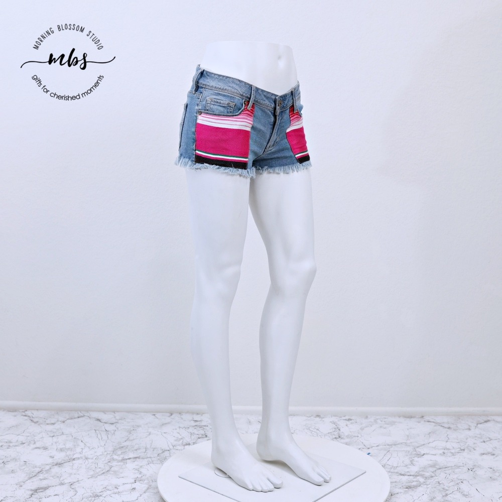 Bullhead Frayed Serape Patch Low Waist Fringe Shorts Blue Pink Junior 7